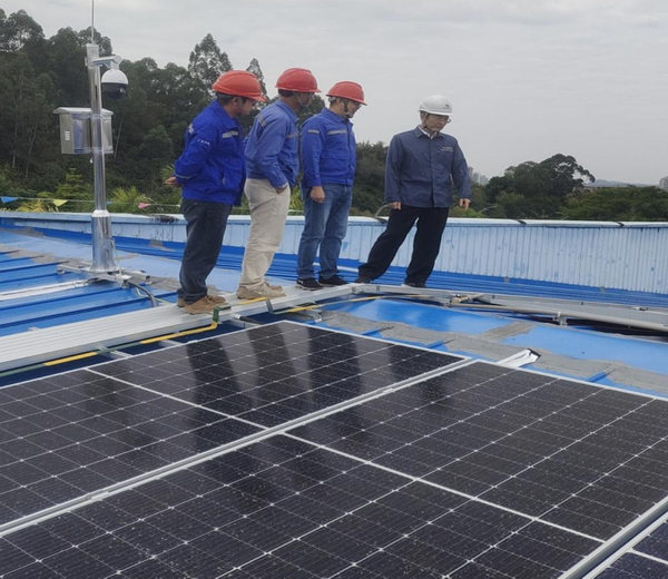 南方電網綜合能源（佛山）有限公司董事長關南強到越峰電子光伏發電項目檢查指導